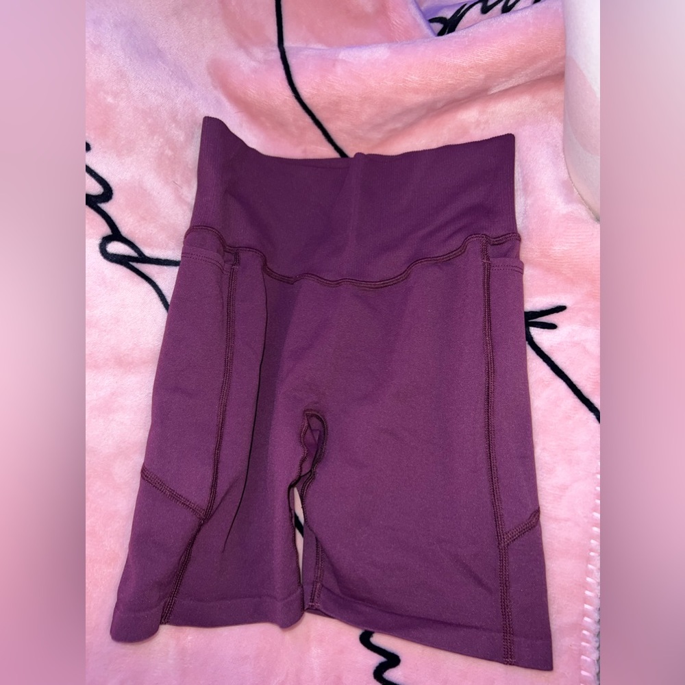PINK seamless shorts with pockets